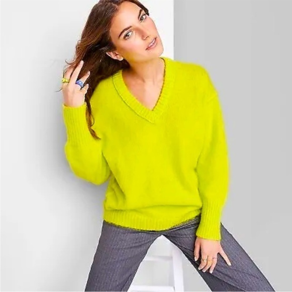 Wild Fable Fuzzy Vibrant Neon Lime Green Oversized V-Neck Pullover Sweater Top